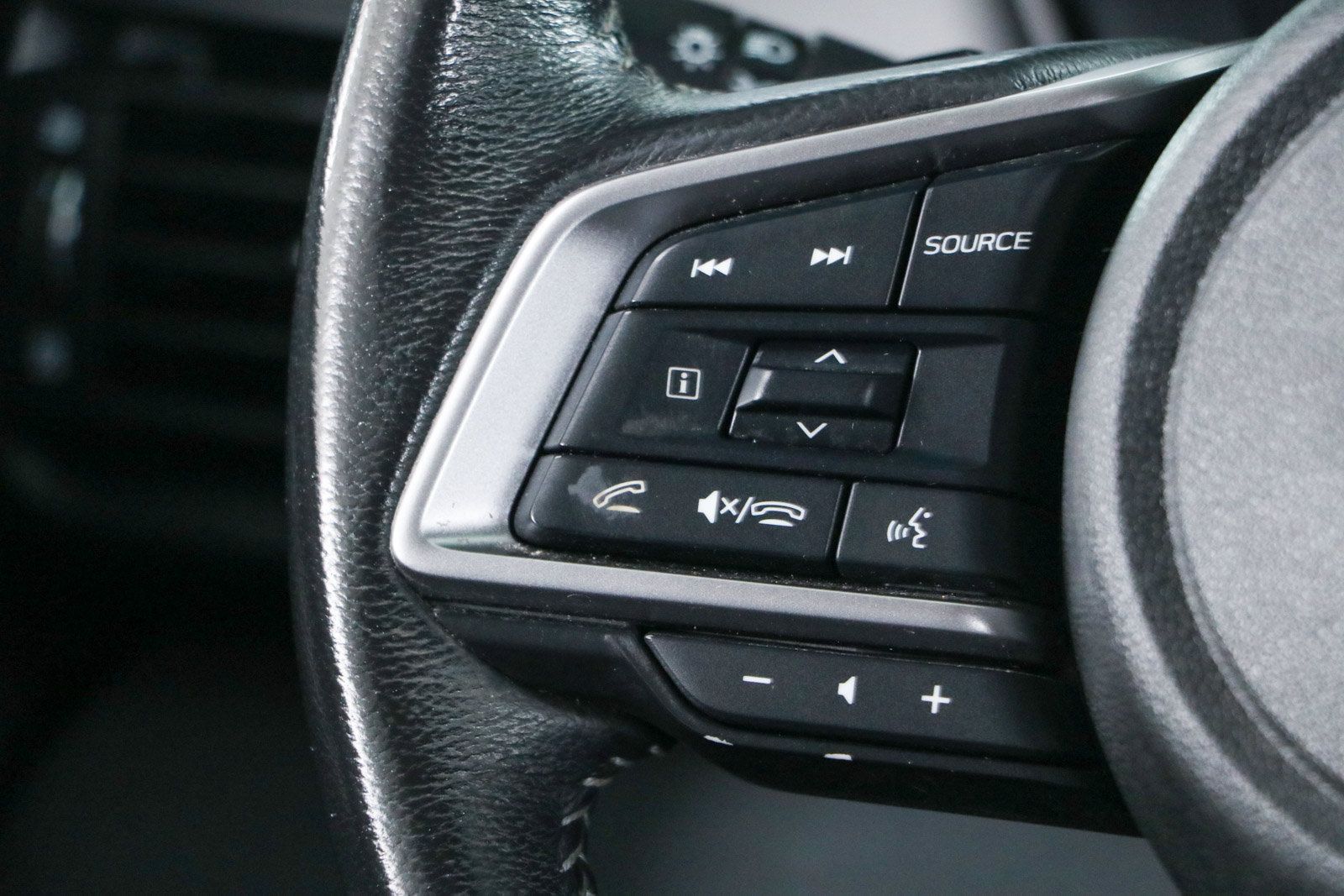 Used 2023 Subaru Outback Premium AWD/4WD image 13