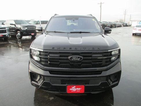 Used 2025 Ford Expedition Max Platinum w/ Stealth Appearance Package image 12