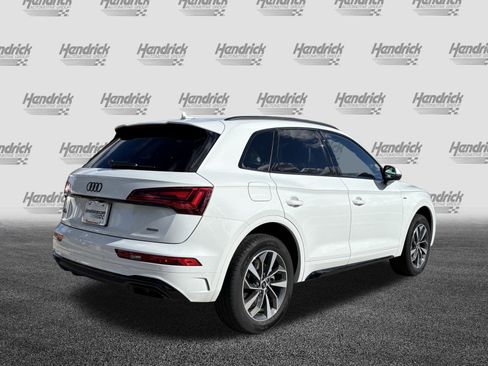 Used 2024 Audi Q5 2.0T Premium w/ Summer of Audi Package image 10