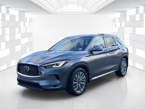 Used 2023 INFINITI QX50 Luxe FWD image 3