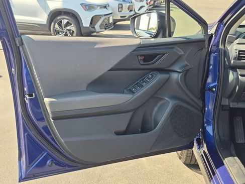 Used 2025 Subaru Crosstrek 2.5i Premium AWD/4WD image 11