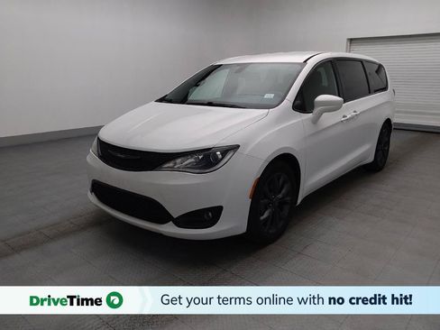 Used 2018 Chrysler Pacifica Touring Plus w/ S Appearance Package FWD image 1