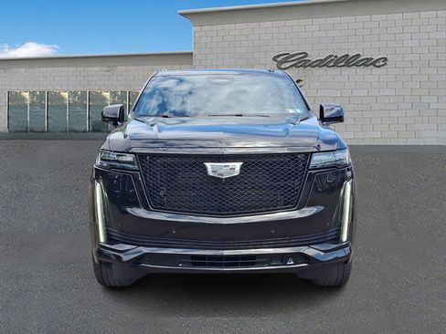 Certified 2023 Cadillac Escalade ESV Sport Platinum w/ LPO, ONYX Package AWD/4WD image 2