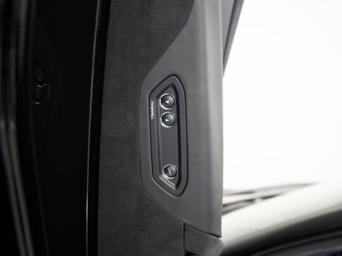 Used 2024 McLaren 750S Spider RWD image 12