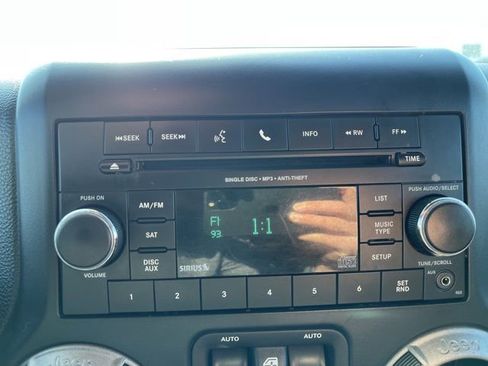 Used 2013 Jeep Wrangler Unlimited Sport image 18