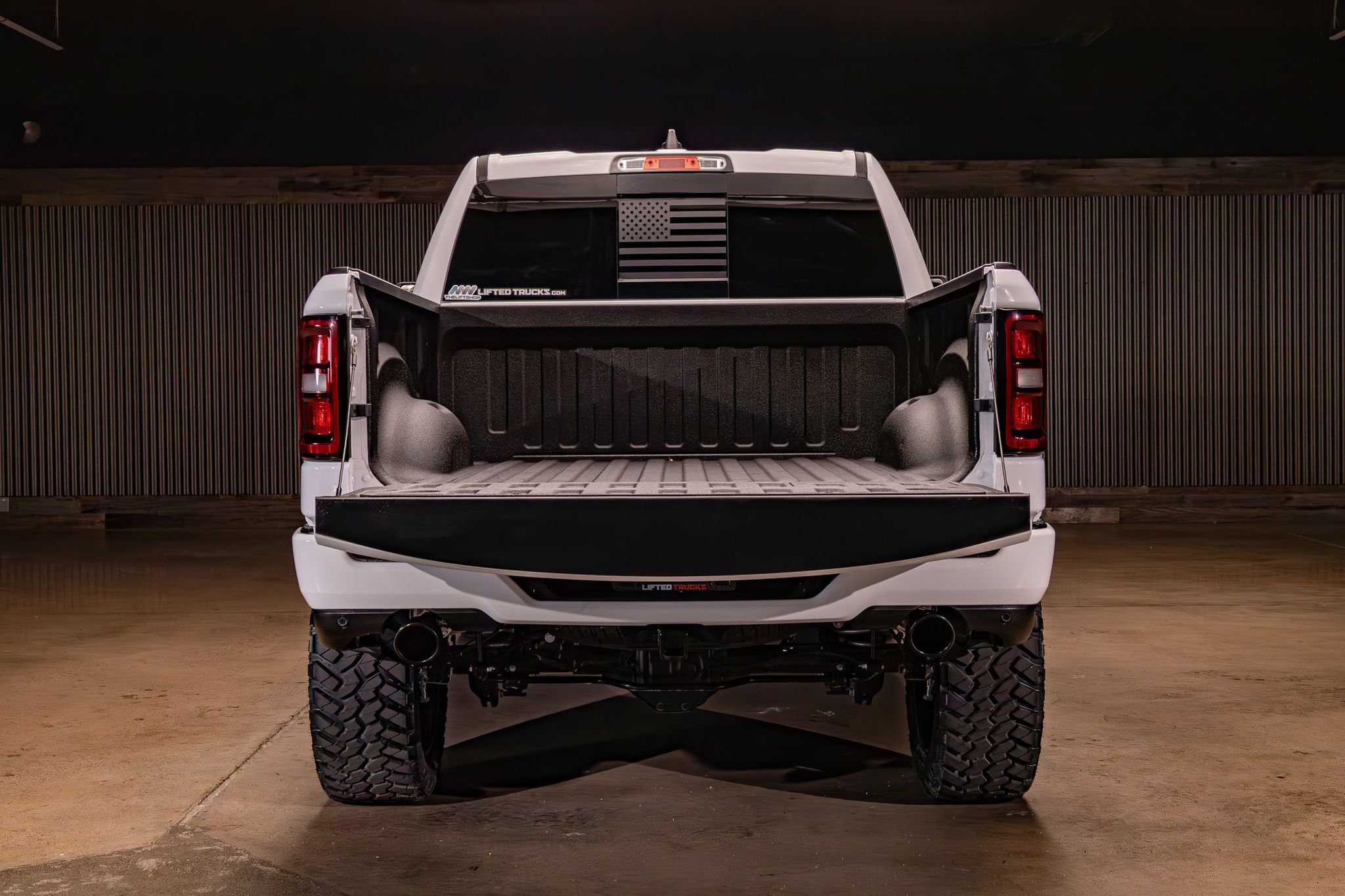 Used 2026 RAM 1500 Laramie w/ Night Edition AWD/4WD image 9