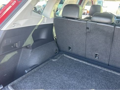 Used 2022 Volkswagen Tiguan SE image 19