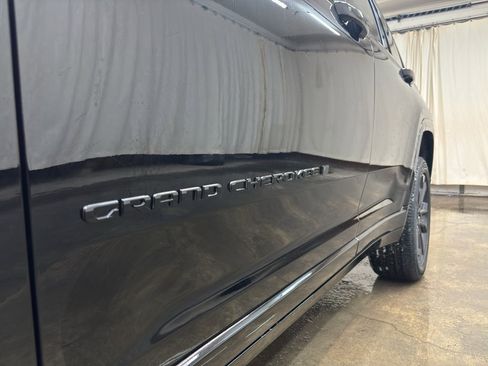 New 2026 Jeep Grand Cherokee Limited image 13