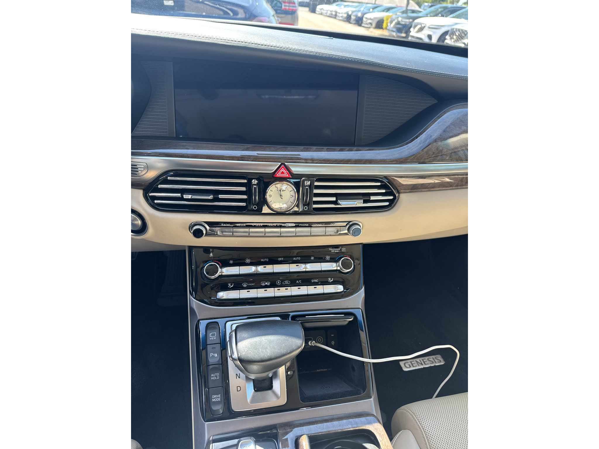 Used 2019 Genesis G90 5.0 Ultimate RWD image 9