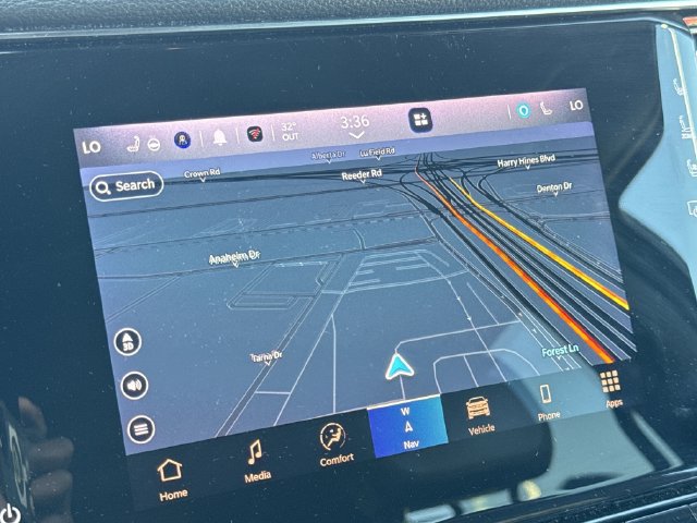 Used 2024 Jeep Wagoneer L Series II w/ Flexible Seating Group RWD image 19