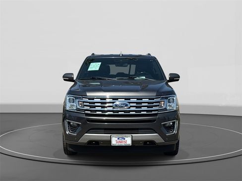 Used 2021 Ford Expedition Limited image 3