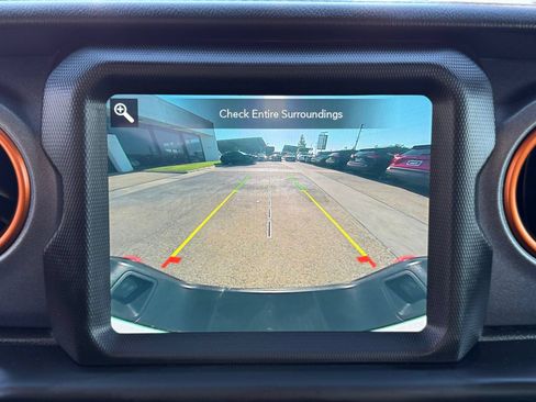 Used 2021 Jeep Gladiator Mojave AWD/4WD image 35