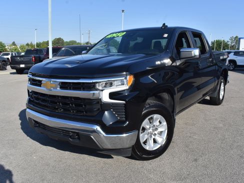 Used 2025 Chevrolet Silverado 1500 LT AWD/4WD image 5