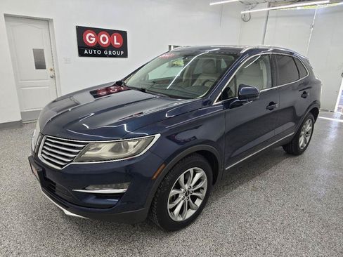 Used 2017 Lincoln MKC Select w/ Select Plus Package FWD image 3