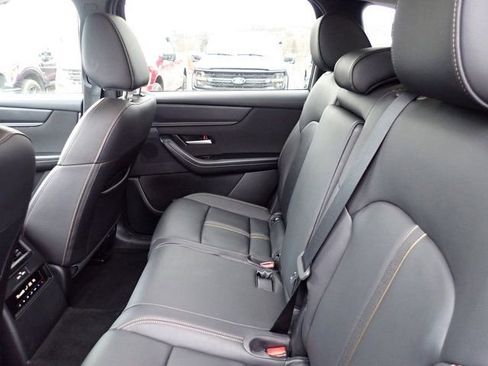 Used 2025 MAZDA CX-90 3.3 Turbo w/ Select Package image 17