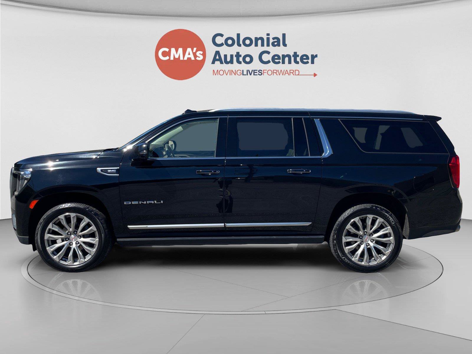 Used 2022 GMC Yukon XL Denali w/ Denali Premium Package AWD/4WD image 2
