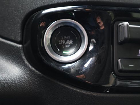 Used 2024 Chevrolet Silverado 1500 ZR2 w/ Technology Package image 33