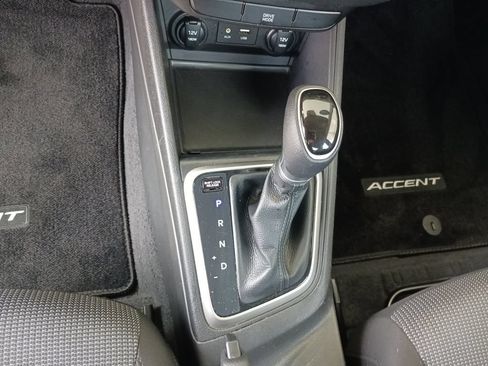 Used 2022 Hyundai Accent SEL FWD image 33