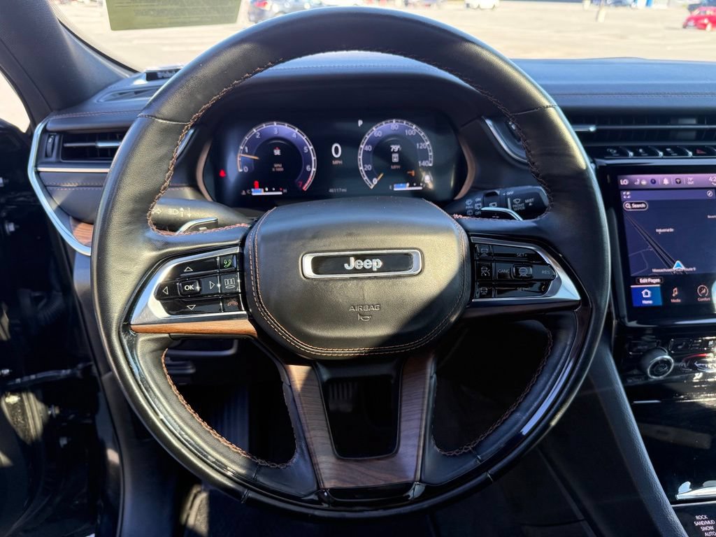 Used 2023 Jeep Grand Cherokee Summit AWD/4WD image 15