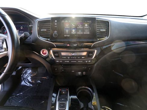 Used 2019 Honda Pilot Touring image 18