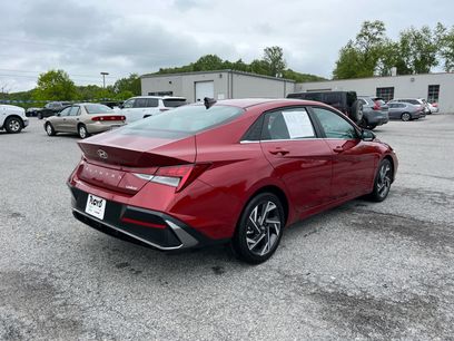 Used 2025 Hyundai Elantra Limited