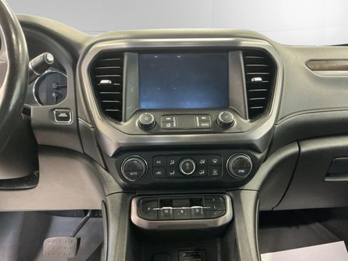 Used 2022 GMC Acadia AT4 w/ Technology Package AWD/4WD image 11