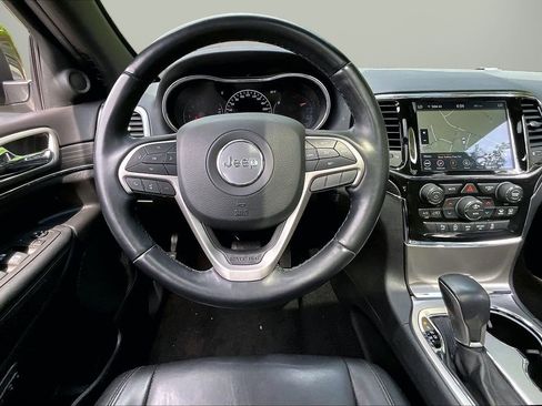 Certified 2022 Jeep Grand Cherokee Limited w/ Tech Group AWD/4WD image 11