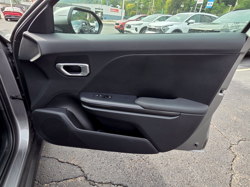 New 2026 Kia K4 FWD image 10