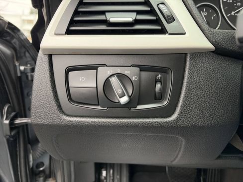 Used 2014 BMW 320i Sedan RWD image 32