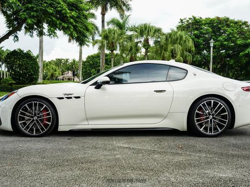 Used 2024 Maserati GranTurismo Trofeo AWD/4WD image 3