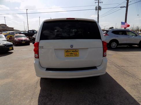 Used 2012 RAM C/V w/ UConnect Hands-Free Group FWD image 6