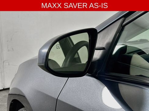Used 2015 Toyota Corolla LE FWD image 35