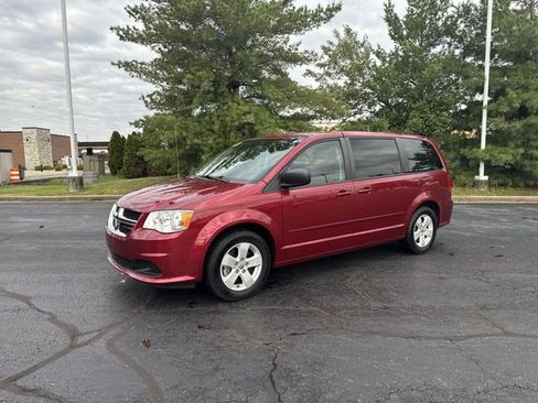 Used 2015 Dodge Grand Caravan SE w/ Quick Order Package 29E SE FWD image 2
