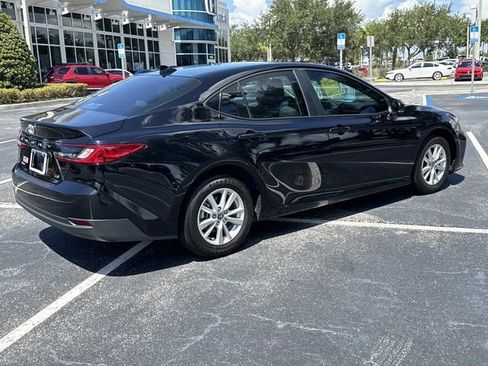 Used 2025 Toyota Camry LE FWD image 4
