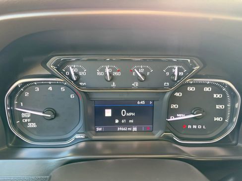 Used 2019 GMC Sierra 1500 SLT w/ SLT Premium Plus Package AWD/4WD image 17