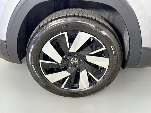 Used 2026 Volkswagen Atlas Cross Sport SE FWD image 33