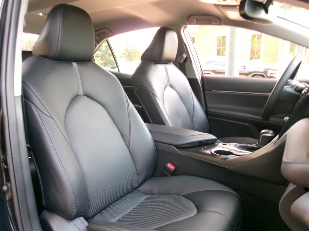 Used 2024 Toyota Camry XLE FWD image 22