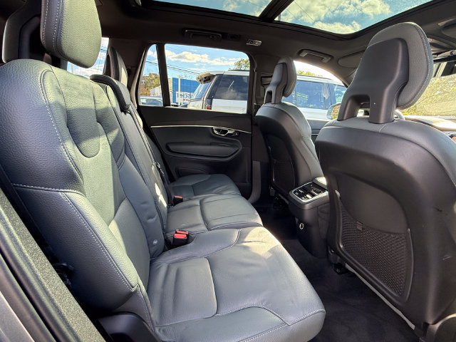 Used 2020 Volvo XC90 T6 Momentum AWD/4WD image 26