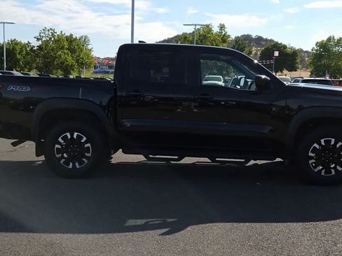 Used 2023 Nissan Frontier PRO-4X w/ Tow Package AWD/4WD image 9