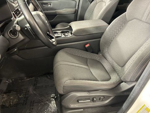 Used 2025 Honda Pilot Sport image 20