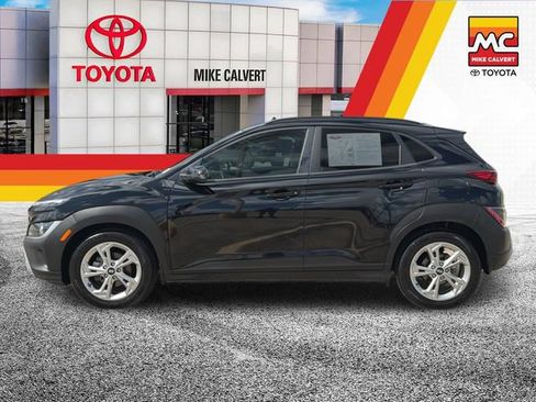 Used 2023 Hyundai Kona SEL w/ Convenience Package FWD image 2