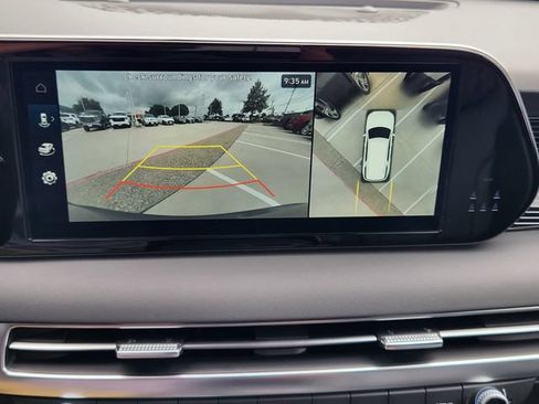 Used 2025 Hyundai Palisade Calligraphy FWD image 12
