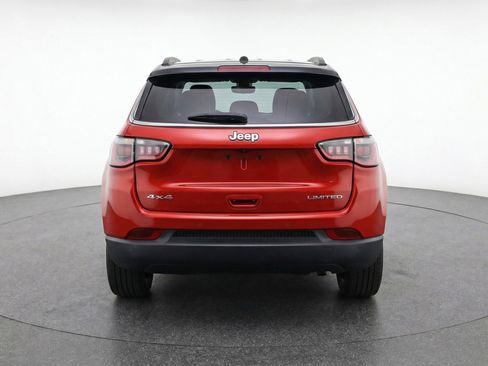 Used 2025 Jeep Compass Limited image 7