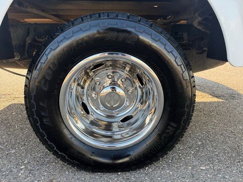 Used 2019 Ford F350 XL w/ Power Equipment Group image 31