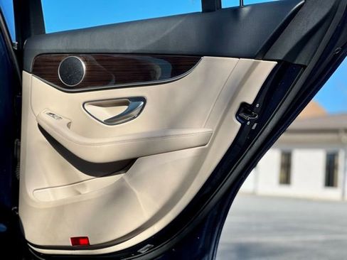Used 2018 Mercedes-Benz C 300 4MATIC Sedan image 19