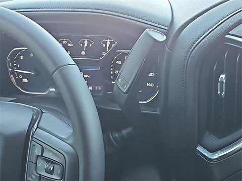 Used 2022 GMC Sierra 2500 AT4 image 13
