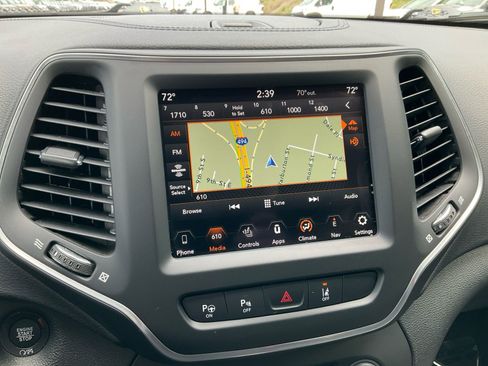 Used 2023 Jeep Cherokee Altitude Lux AWD/4WD image 22
