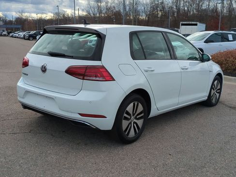 Used 2017 Volkswagen e-Golf SEL Premium image 8