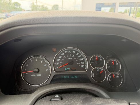 Used 2002 GMC Envoy SLT AWD/4WD image 11