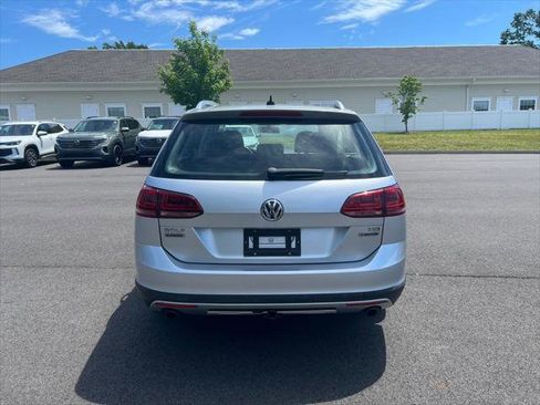 Used 2017 Volkswagen Golf Alltrack S AWD/4WD image 4